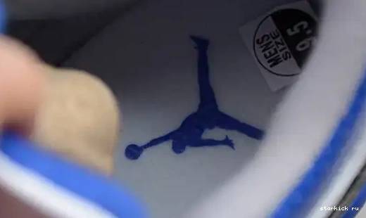 CT8532-145 RETRO CT8532-145 WHITE BLUE AIR 3 JORDAN 0602